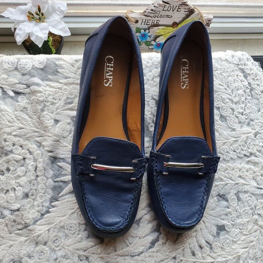 CHAPS  Navy Connie Loafers Size 10B